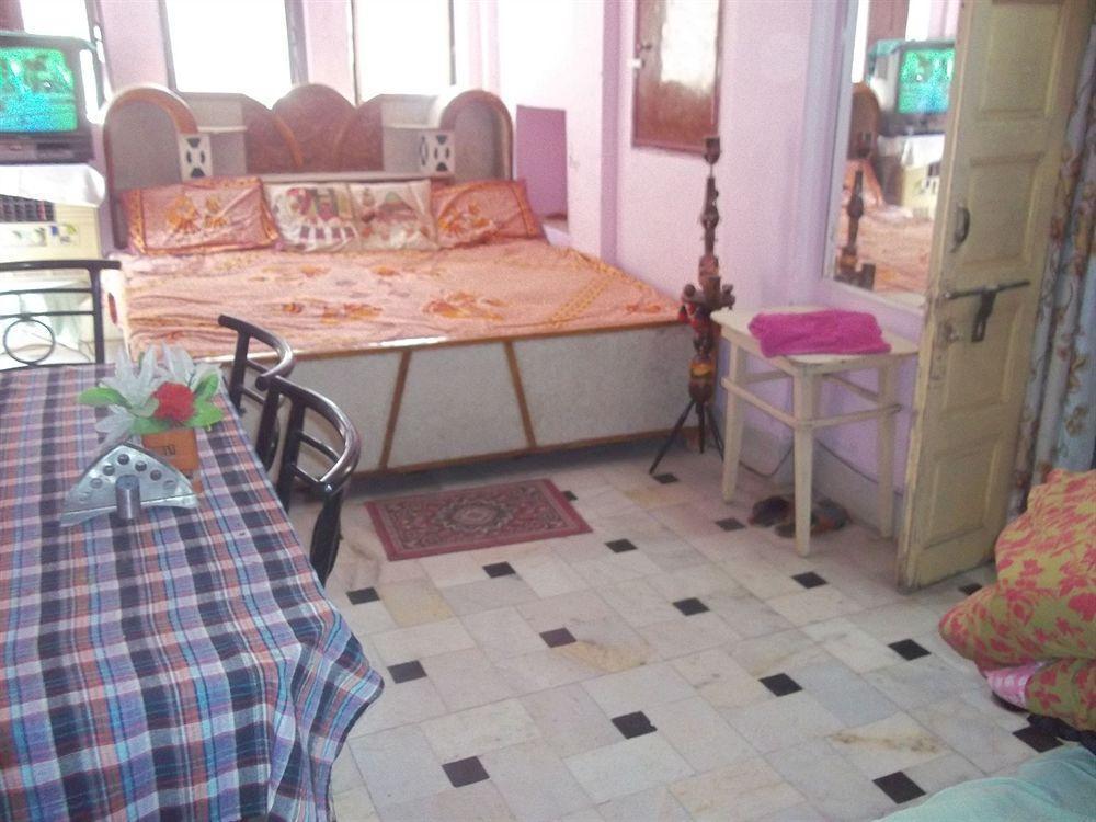 Amar Niwas Homestay Guesthouse Джодпур Екстериор снимка