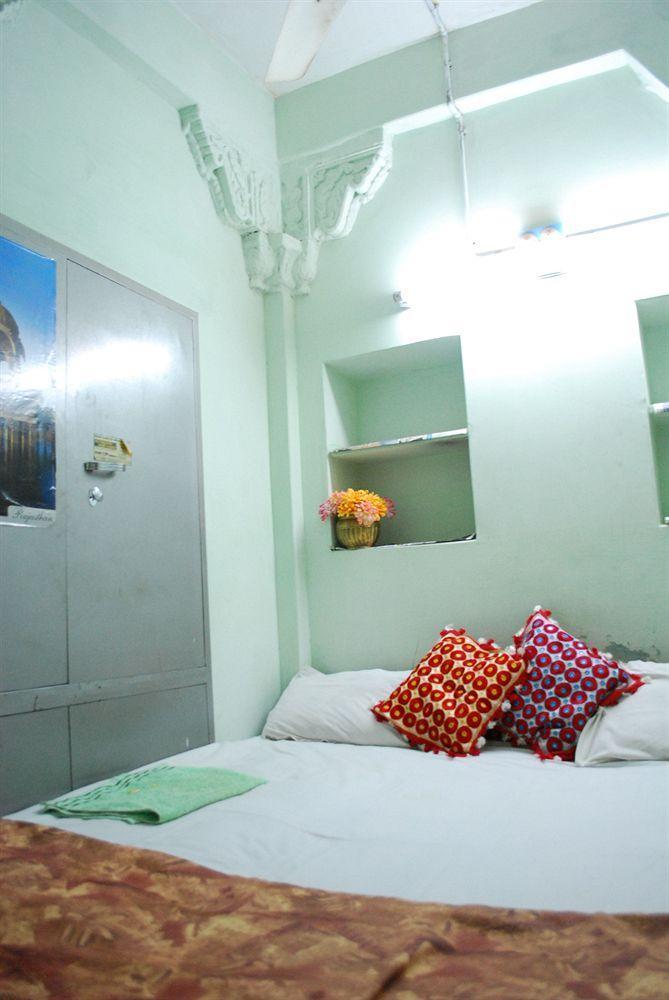 Amar Niwas Homestay Guesthouse Джодпур Екстериор снимка